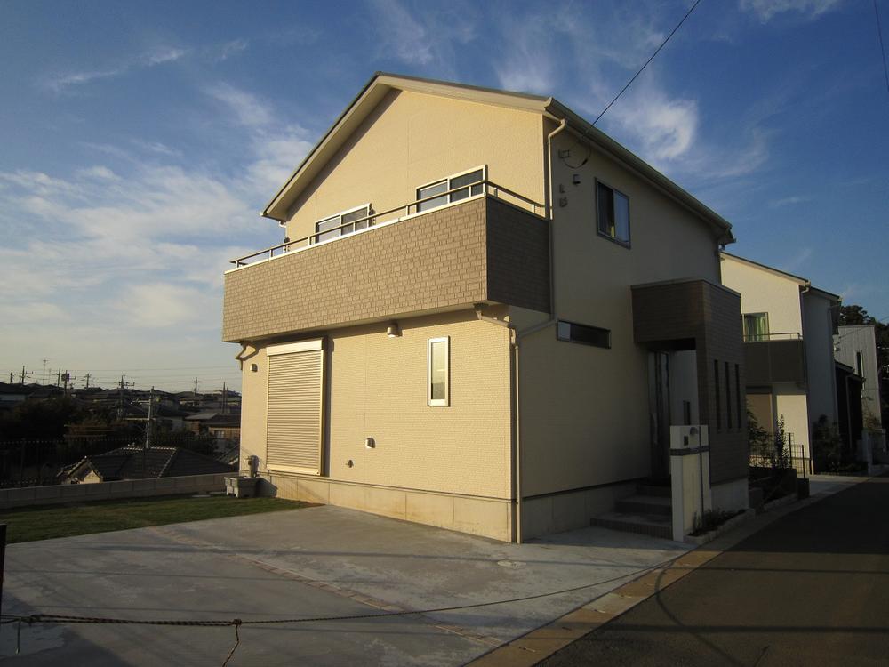 Local appearance photo. Local (11 May 2013) Shooting