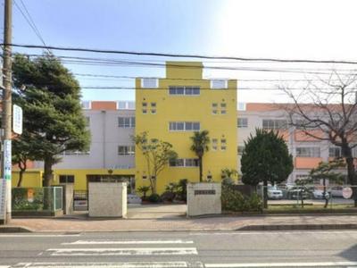 Primary school. 220m to Shinjuku elementary school (elementary school)