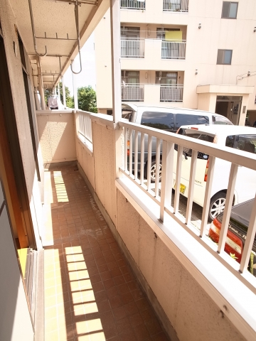 Balcony. Same building, It will be a separate room in the room photo ☆