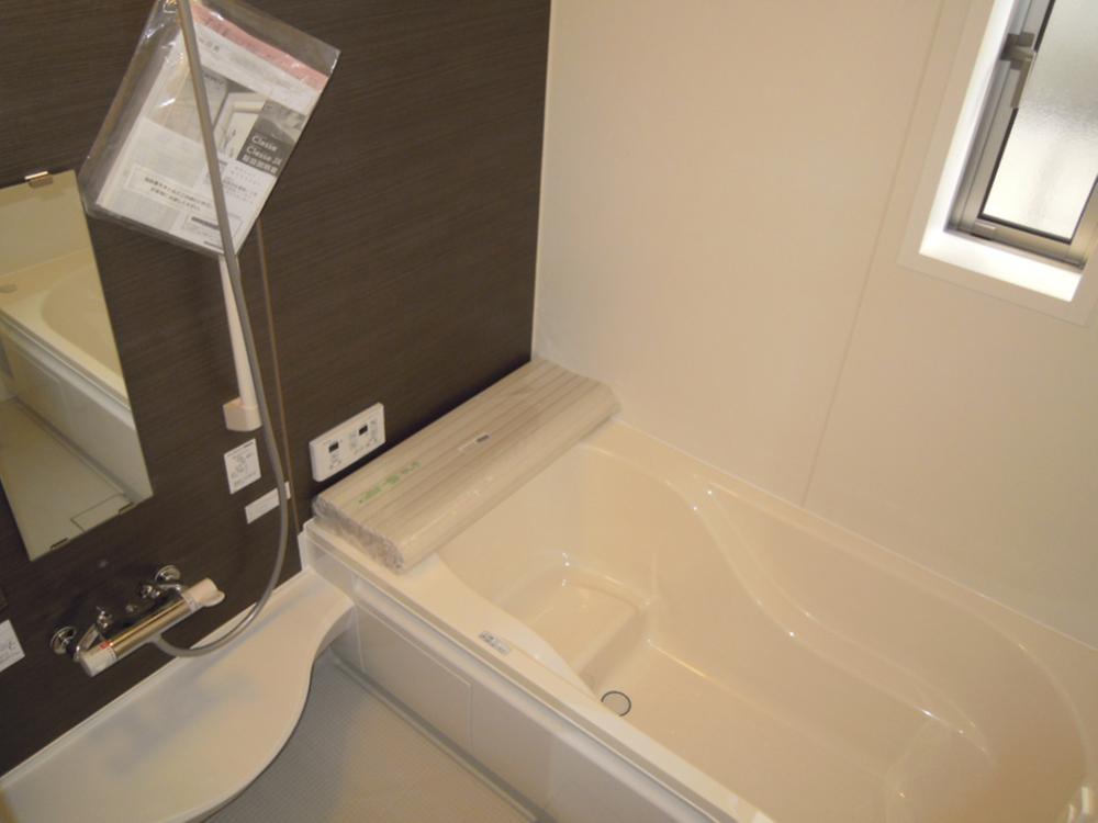 Same specifications photo (bathroom). Same specifications