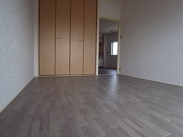 Other room space. There is also a wide ☆