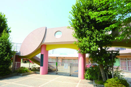 kindergarten ・ Nursery. Namami to field nursery school 1100m
