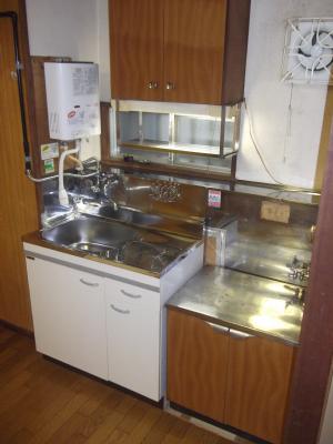 Kitchen. Two-burner gas stove installation Allowed