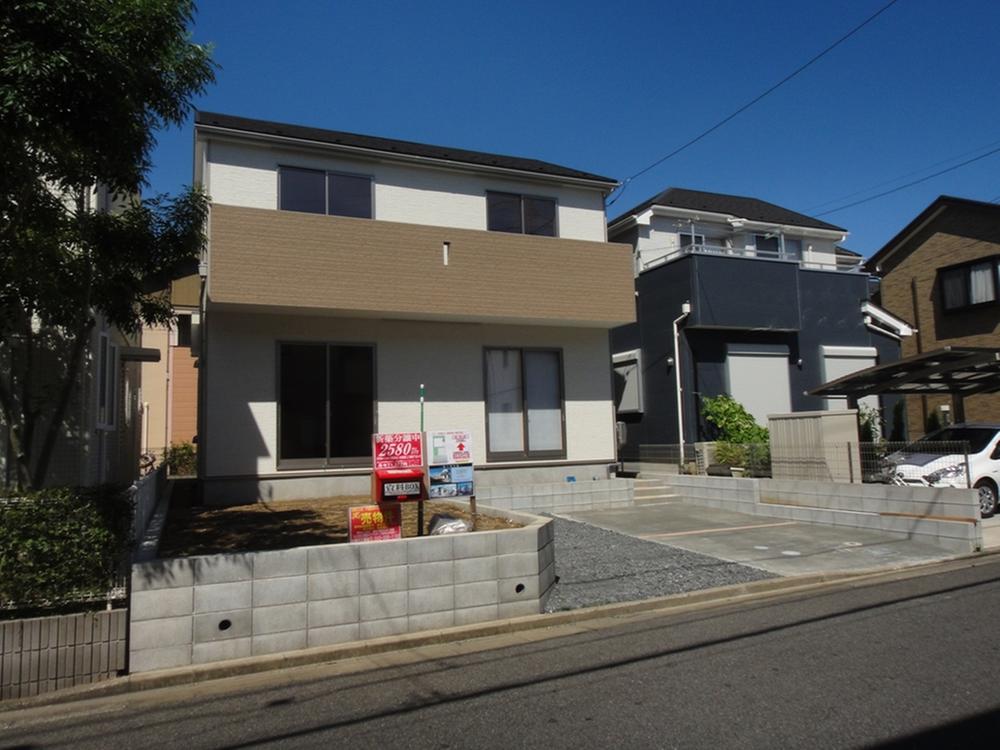 Local photos, including front road. South 6m road ・ Terrain good sunny! ! Fresh streets that new Do houses lined . The completed preview possible! !