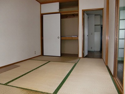 Other room space. But it is good to Japanese-style room there is one room.