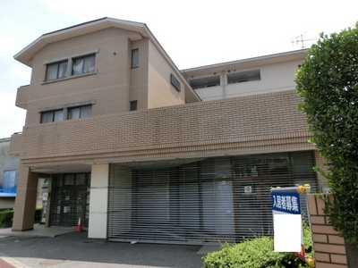 Building appearance. Conveniently located a 12-minute walk from Chiba Station