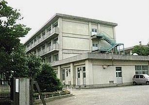 Primary school. 172m until the Chiba Municipal Matsugaoka Elementary School