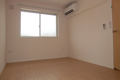 Other room space. It has air conditioning also attached to the bedroom