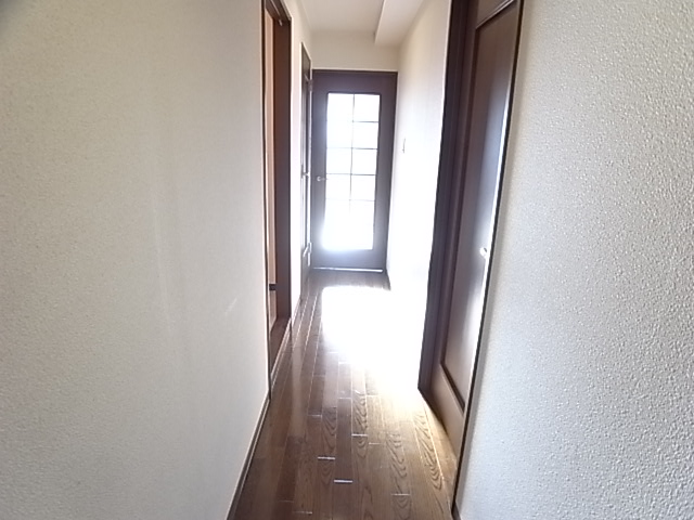 Other room space. Entrance entered and is a popular floor plan with a corridor ☆