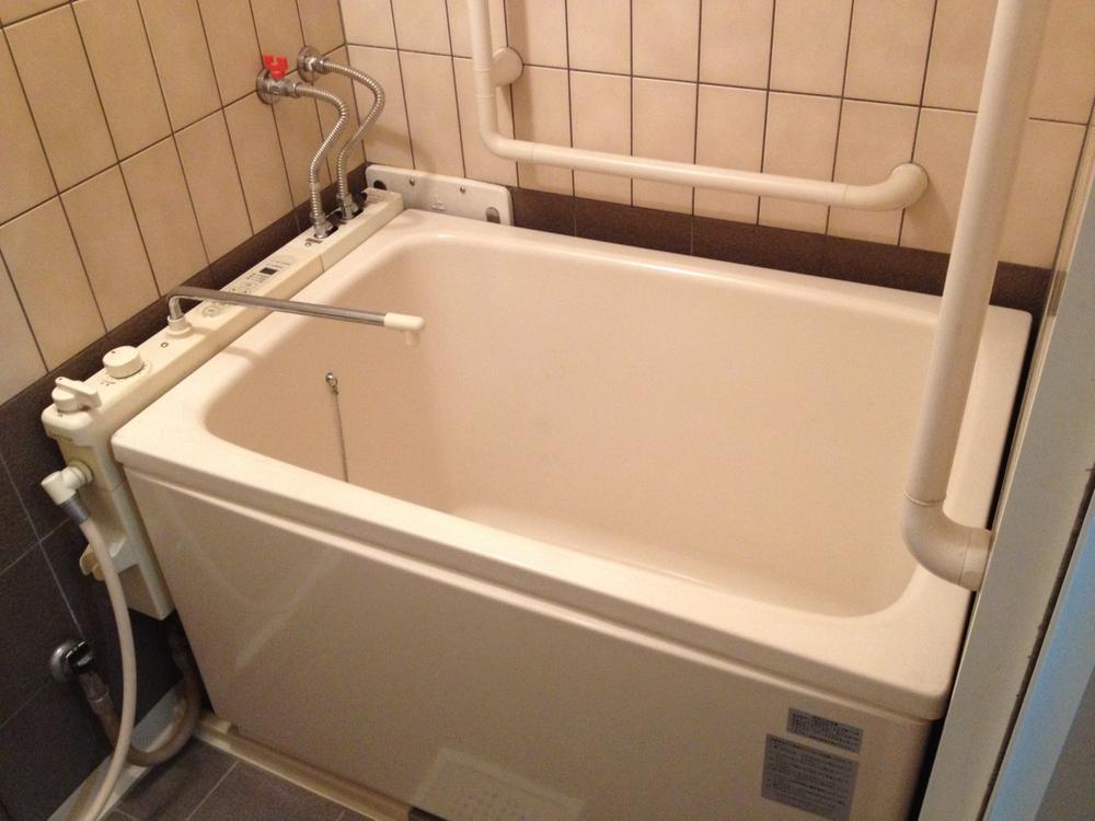 Bathroom. recently, Also the elderly there is a tub of safe height *