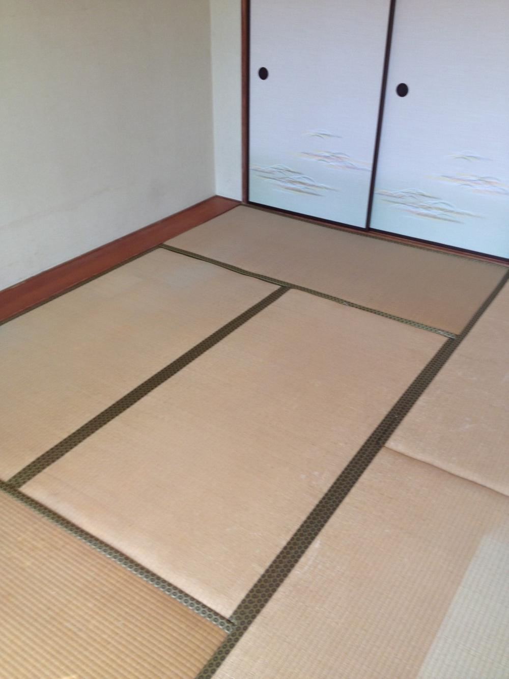 Non-living room. It will be Japanese-style room. By replacing a new tatami, I think you can enjoy a tatami smell of!