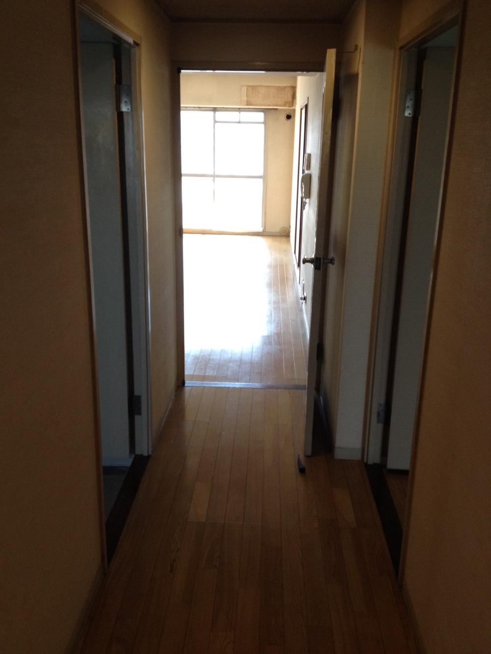 Other introspection. It will be in the corridor leading to the living room drenched with plenty of sunlight.