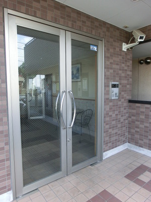 Security. Auto lock-conditioned entrance