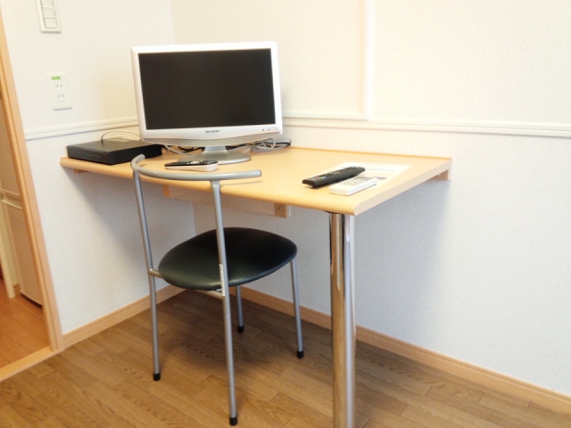 Other Equipment. tv set, Chair, With table!