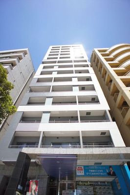 Building appearance. Steel reinforced concrete 10-storey