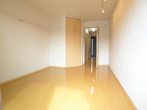 Living and room. Photo: 209, Room