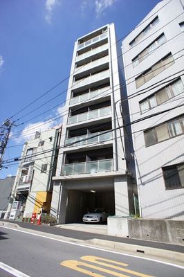 Building appearance. No front building ・ South-facing sun per good