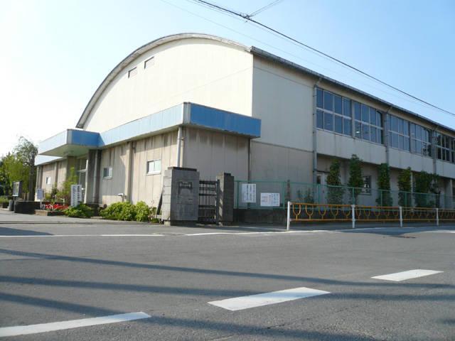 Primary school. 1282m to the Chiba Municipal Samukawa Elementary School