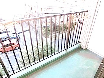 Balcony. There is a balcony CATV / DTB / Optical fiber