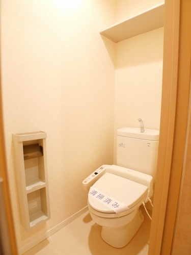 Toilet. Photo: Room 101