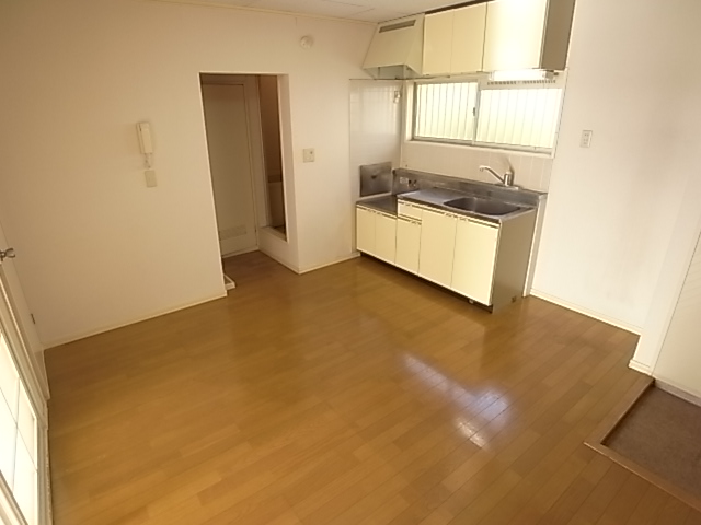 Other room space. Also spacious kitchen space ☆