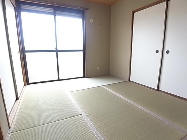 Other. Japanese-style room is calm ☆