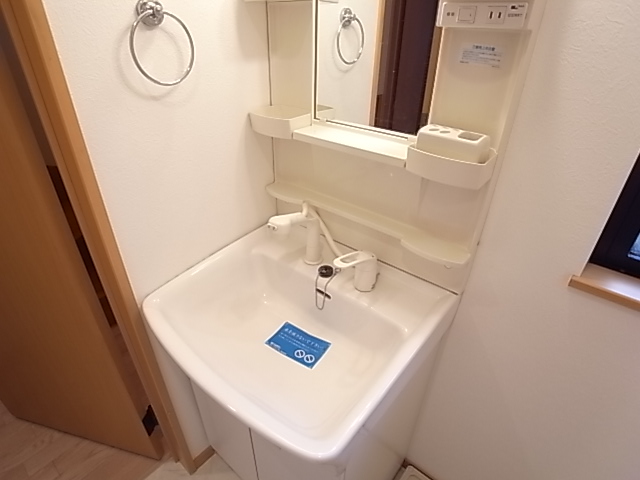 Washroom. Comes with popular stand also washstand