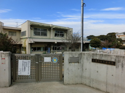 Primary school. Benten 90m to nursery school (elementary school)