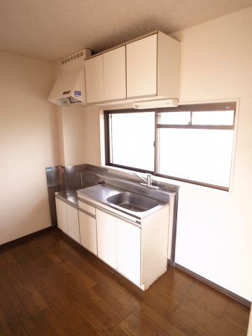 Kitchen. Bright there is also a kitchen window kitchen!