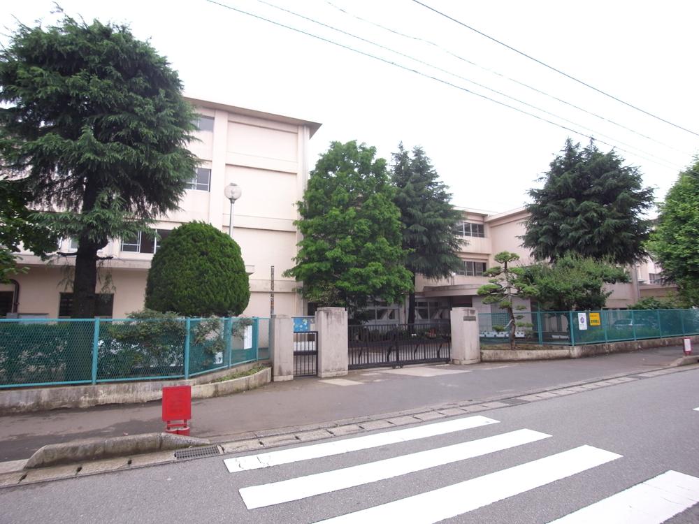 Primary school. 920m until the Chiba Municipal Hoshiguki Elementary School