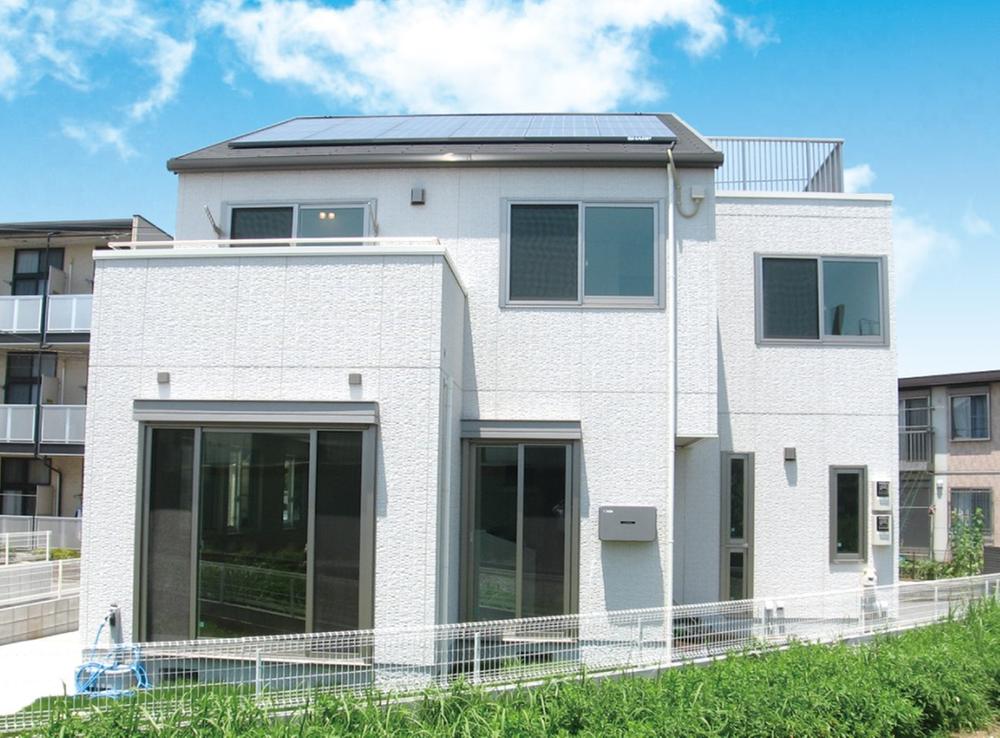 Local appearance photo. Local (July 2013) in power generation in the shooting solar panels