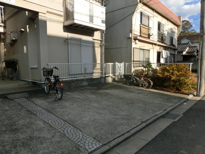 Other common areas. Bicycle parking space Bike negotiable