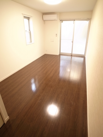 Living and room. 8.4 tatami flooring spread!