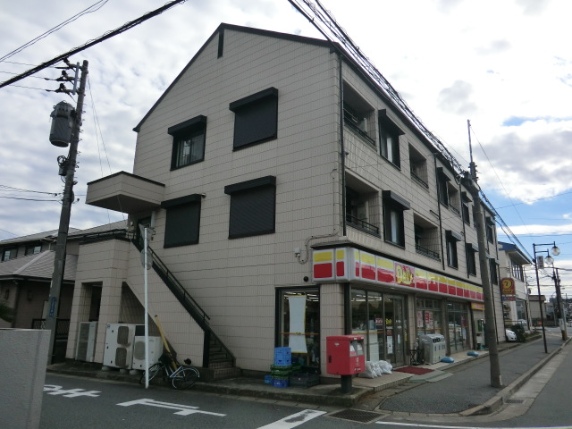 Convenience store. 217m until the Daily Yamazaki Chiba Inaricho store (convenience store)