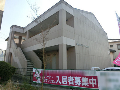 Building appearance. It is the appearance of the entrance from the side.