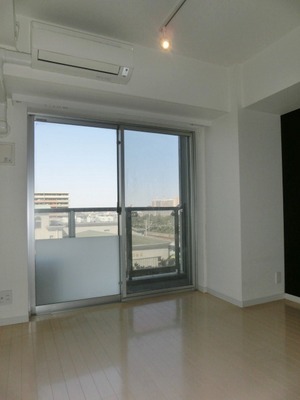 Living and room. Flooring clad Western-style