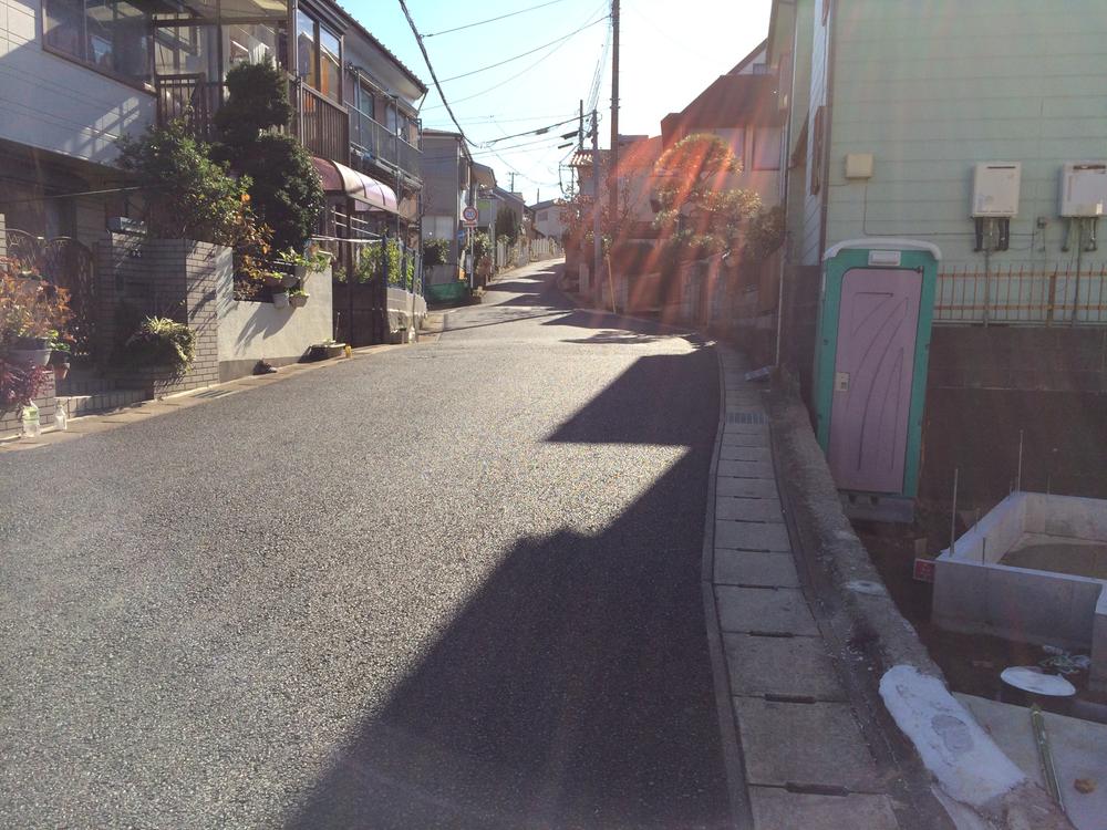 Local photos, including front road. Local (12 May 2013) Shooting