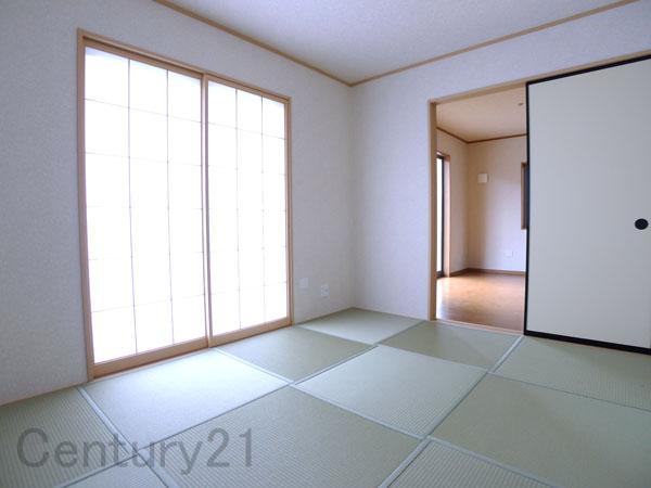 Non-living room. 1 Building