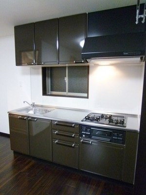 Kitchen. Is a 3-neck system kitchen cooking get on Bright there is also a window