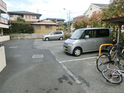 Parking lot. On-site parking.