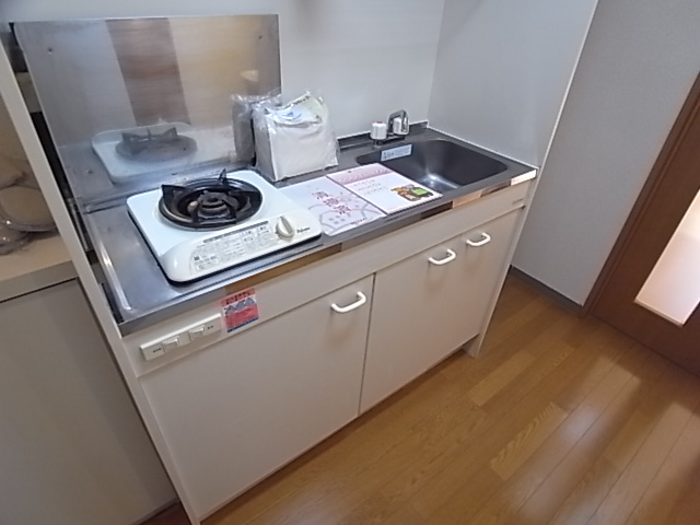 Kitchen. Gas stove Installed ☆