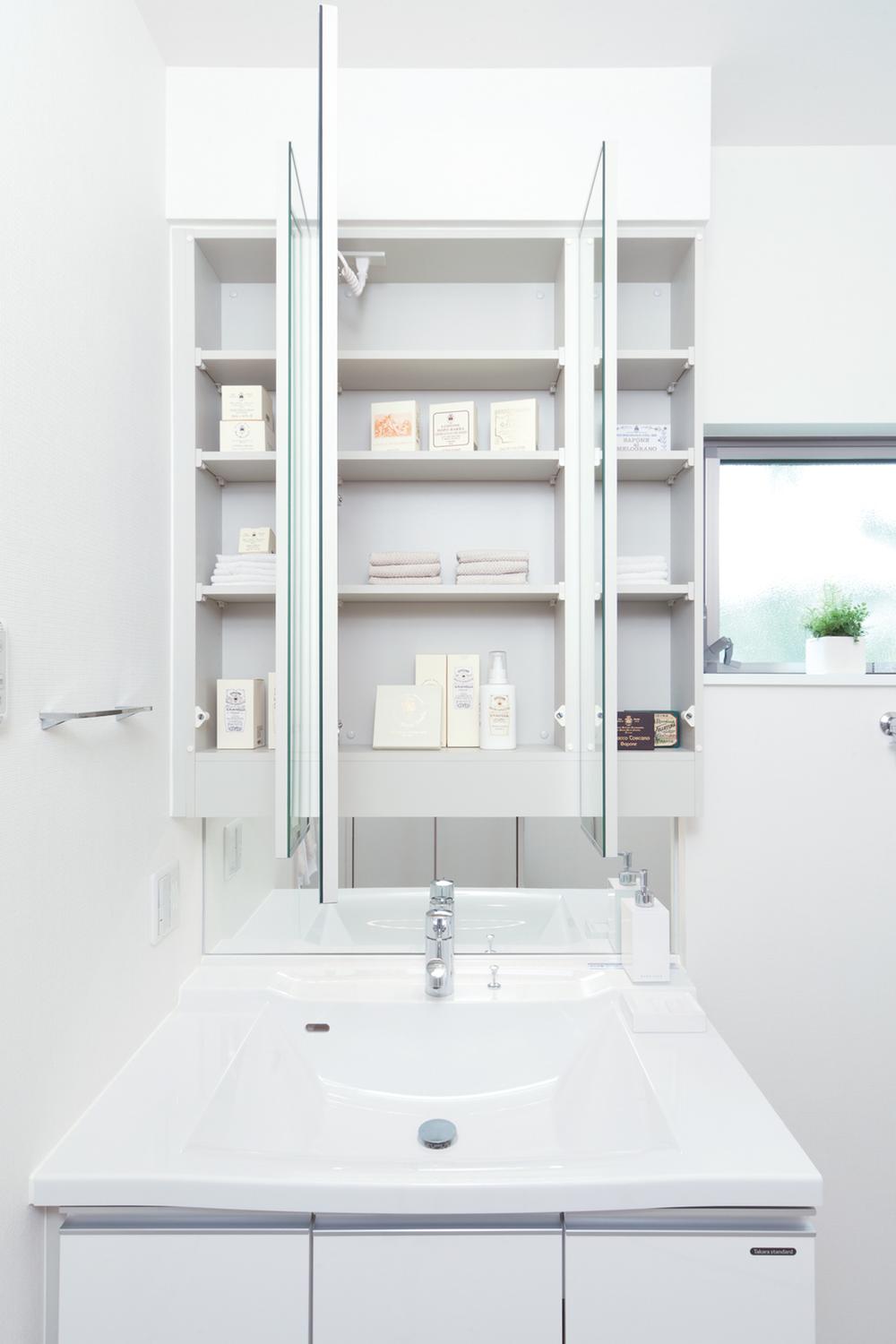 Other Equipment. Such as toiletries and makeup items you can organize clutter in the back of the storage space of the easy-to-read large triple mirror.