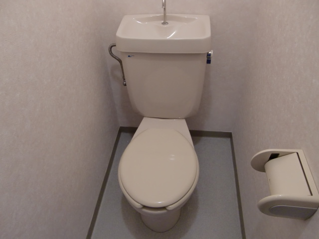 Toilet. Toilet ☆ It is the punch line stick space ☆