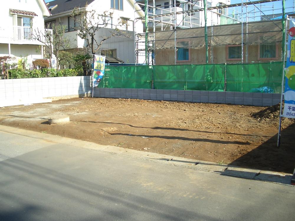 Local appearance photo. Local (11 May 2013) Shooting