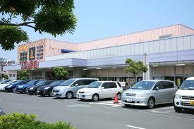 Supermarket. There Tsutaya in the 700m super until Super Libre Keisei!