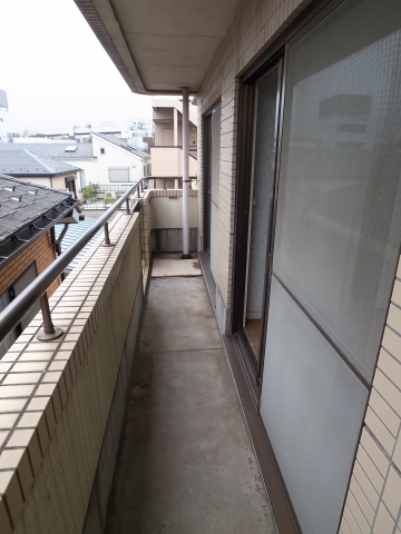 Balcony. And dried at me in the laundry ...