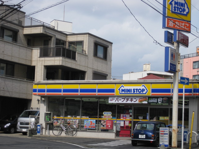 Convenience store. MINISTOP Chiba Nagasu store up (convenience store) 191m