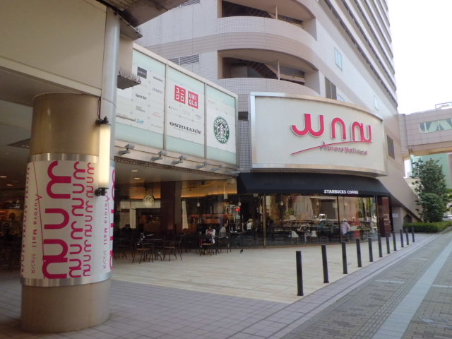 Shopping centre. 236m until the Aurora Mall Jeunes (shopping center)