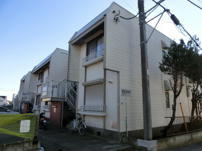 Building appearance. Chiba University Inohana a 12-minute walk from the campus.