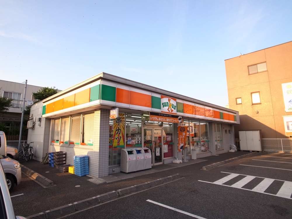 Convenience store. thanks Tsurusawa Machiten up (convenience store) 121m